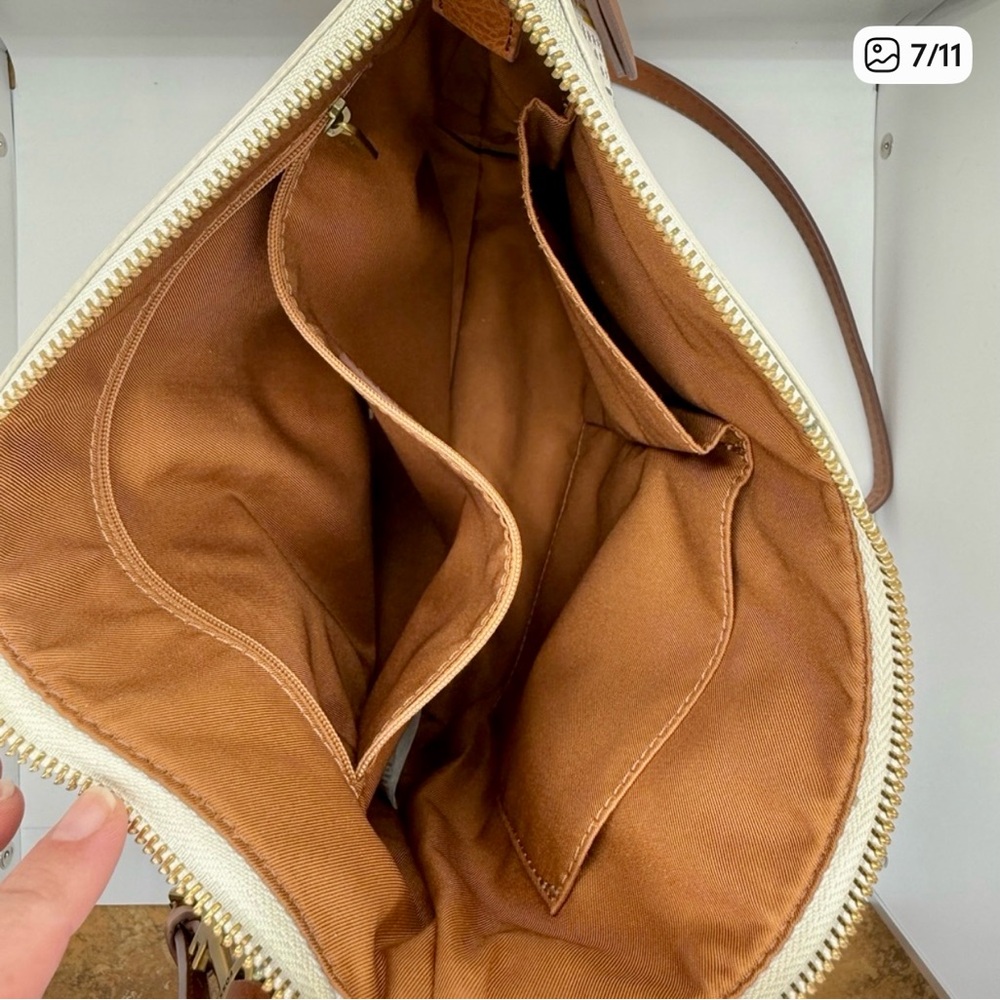 Bundle Fossil Beige Pattern Crossbody Bag with Matching Wallet See Photos - Picture 7 of 11